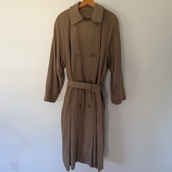 London Fog Jackets & Blazers - London Fog Limited Edition Trench Coat Women’s 2XL Tan Belted Removable Liner 22